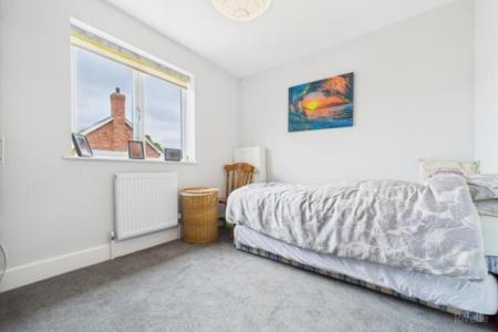 6 bedroom Detached house to let in Coxes Meadow, Ulceby, DN39