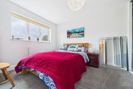 6 bedroom Detached house to let in Coxes Meadow, Ulceby, DN39