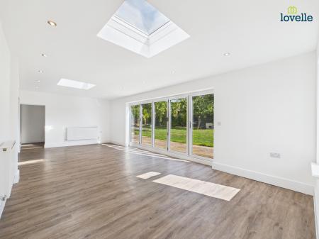 5 bedroom Detached house for sale in Church Street, Middle Rasen, LN8