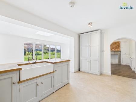 5 bedroom Detached house for sale in Church Street, Middle Rasen, LN8