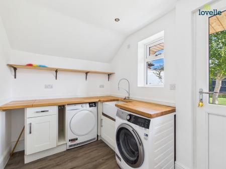 5 bedroom Detached house for sale in Church Street, Middle Rasen, LN8