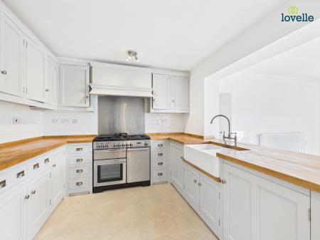 5 bedroom Detached house for sale in Church Street, Middle Rasen, LN8