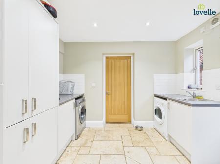 5 bedroom Detached house for sale in South Dale, Caistor, LN7