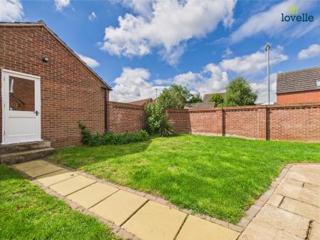 4 bedroom Detached house to let in Northfield Road, Welton, LN2
