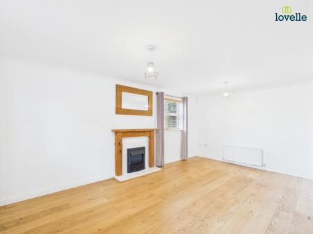 4 bedroom Detached house to let in Northfield Road, Welton, LN2