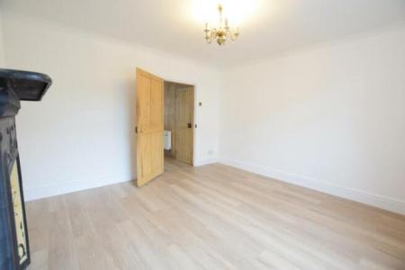 2 bedroom Terraced House to let in Church Street, Caistor, LN7