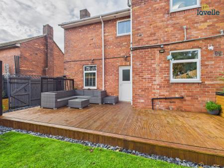 2 bedroom Semi-detached house for sale in Lincoln Road, Brookenby, LN8