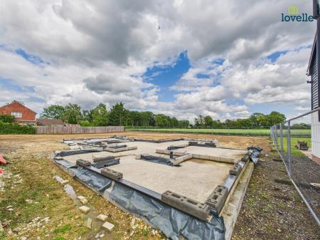 Folly Hill, Thornton Road, North Owersby, LN8