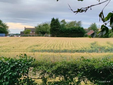 4 bedroom Plot for sale in Folly, Hill, Thornton Road, North Owersby, Market Rasen