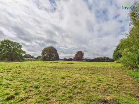 4 bedroom Detached house for sale in Moor Road, Walesby, LN8
