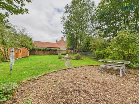 4 bedroom Detached house for sale in Moor Road, Walesby, LN8