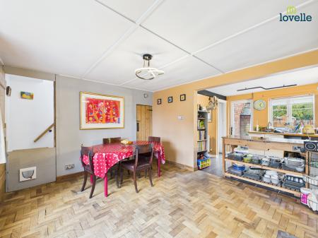 4 bedroom Detached house for sale in Moor Road, Walesby, LN8