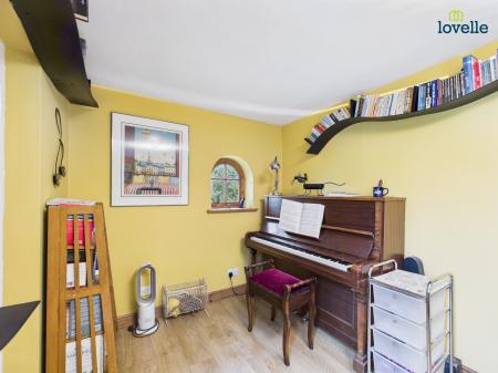 4 bedroom Detached house for sale in Moor Road, Walesby, LN8