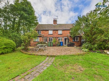 4 bedroom Detached house for sale in Moor Road, Walesby, LN8