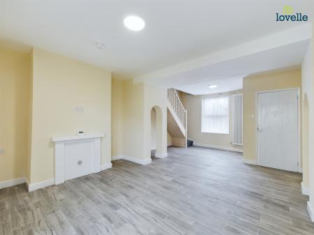 2 bedroom Terraced House to let in Willingham Road, Market Rasen, LN8