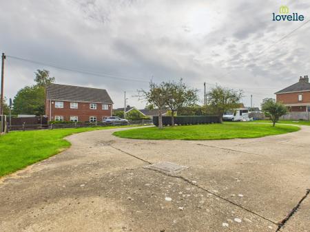 2 bedroom Terraced bungalow to let in Casterton Close, Mill Road, Market Rasen, LN8