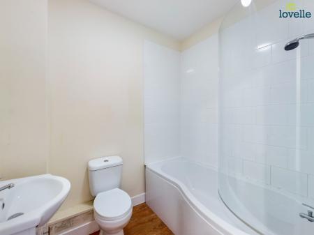 2 bedroom Flat to let in Union Street, Market Rasen, LN8