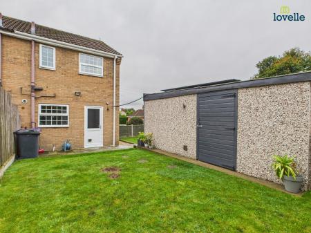 2 bedroom Semi-detached house for sale in Wellesley Close, Market Rasen, LN8