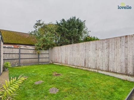 2 bedroom Semi-detached house for sale in Wellesley Close, Market Rasen, LN8