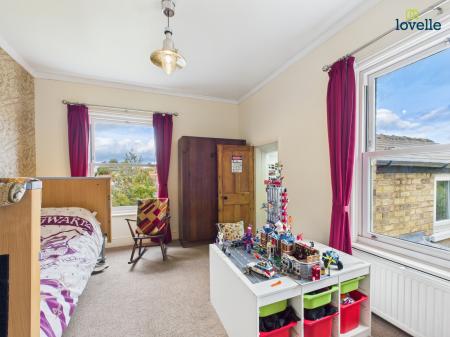 4 bedroom Detached house for sale in South Dale, Caistor, LN7