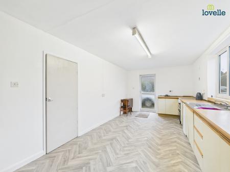 3 bedroom Detached house for sale in Middlefield Lane, Glentham, LN8