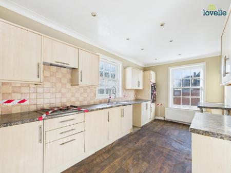 4 bedroom Detached house for sale in Old Grammar School Way, Wragby, LN8