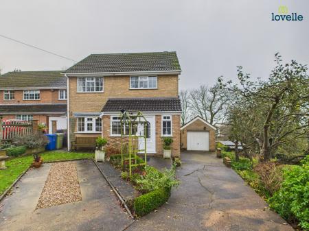 3 bedroom Detached house for sale in Wold View, Caistor, LN7