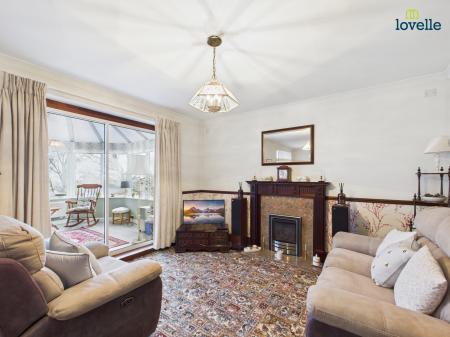 3 bedroom Detached house for sale in Wold View, Caistor, LN7