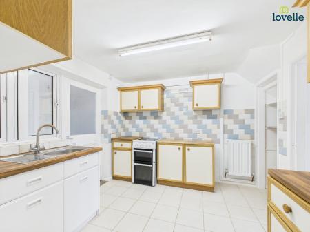 3 bedroom Terraced House to let in Fen Road, Owmby by Spital, LN8