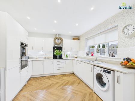 4 bedroom Detached house for sale in Aintree Drive, Market Rasen, LN8