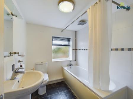 2 bedroom Terraced House to let in Highfield Terrace, Glentham, LN8