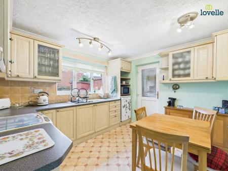 2 bedroom Detached bungalow for sale in Orchard Way, Market Rasen, LN8