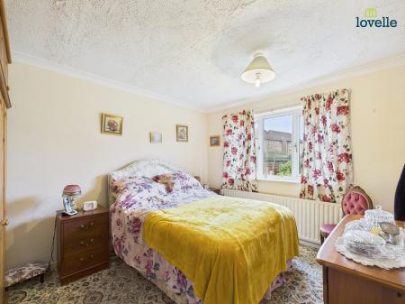 2 bedroom Detached bungalow for sale in Orchard Way, Market Rasen, LN8