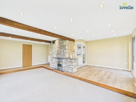 4 bedroom Detached bungalow to let in Castle Hill, Caistor, LN7