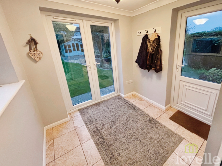 4 bedroom Detached house for sale in Brant Road, Lincoln, LN5