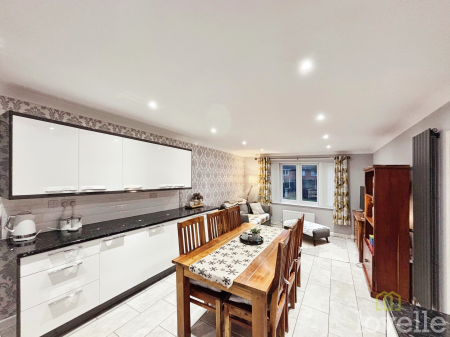 4 bedroom Detached house for sale in Brant Road, Lincoln, LN5