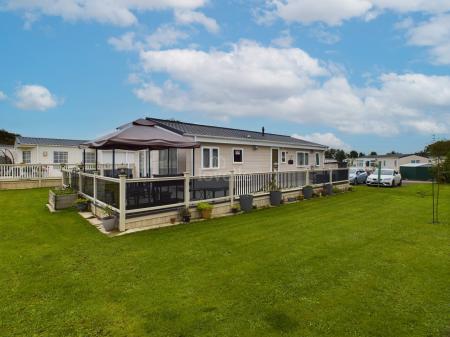 Cathedral View, Field Farm, Newark Road, Aubourn, LN5