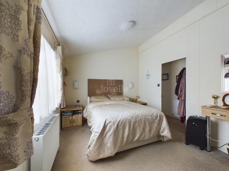 2 bedroom Park home for sale in Cathedral View, Field Farm, Newark Road, Aubourn, LN5