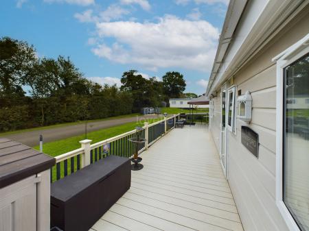 2 bedroom Park home for sale in Cathedral View, Field Farm, Newark Road, Aubourn, LN5