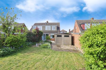 3 bedroom Semi-detached house for sale in Chestnut Road, North Hykeham, LN6