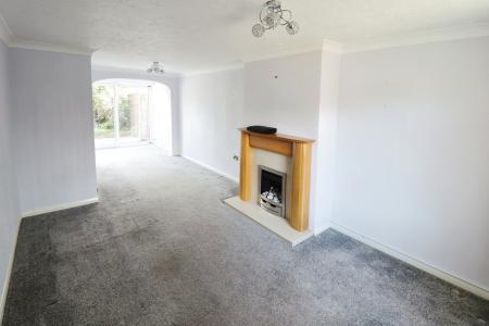 3 bedroom Semi-detached house for sale in Chestnut Road, North Hykeham, LN6