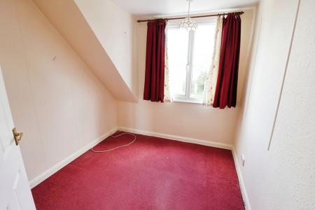 3 bedroom Semi-detached house for sale in Chestnut Road, North Hykeham, LN6