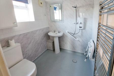 3 bedroom Semi-detached house for sale in Chestnut Road, North Hykeham, LN6