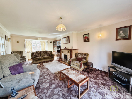 3 bedroom Detached bungalow for sale in Church Street, Carlton-le-Moorland, LN5