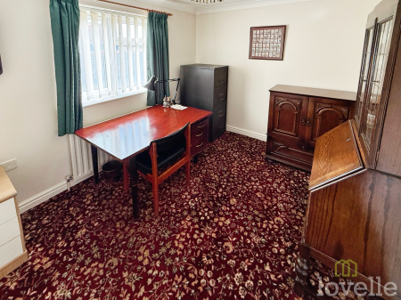 3 bedroom Detached bungalow for sale in Church Street, Carlton-le-Moorland, LN5