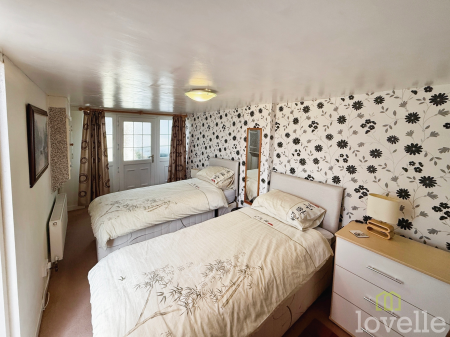 2 bedroom Bungalow for sale in Eastbrook Road, Lincoln, LN6