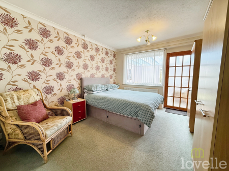 2 bedroom Bungalow for sale in Eastbrook Road, Lincoln, LN6