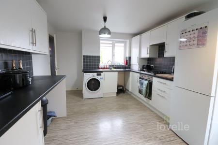 3 bedroom Detached house for sale in Epsom Road, Lincoln, LN6