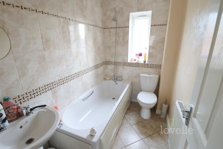 3 bedroom Detached house for sale in Epsom Road, Lincoln, LN6