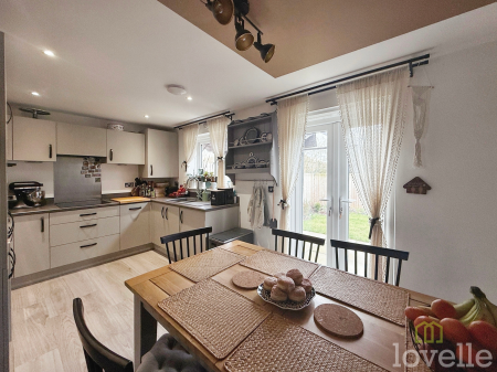 3 bedroom Semi-detached house for sale in Fogg Close, Waddington, LN5